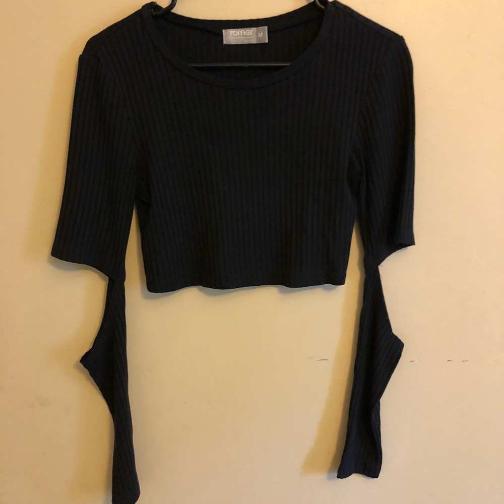 Long sleeve black crop top